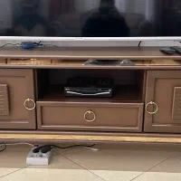 میز تلوزیون در حد نو سالم