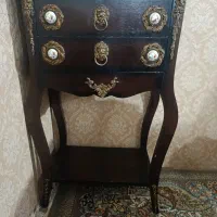 میز تلفن ودکور تمیز درحدنو