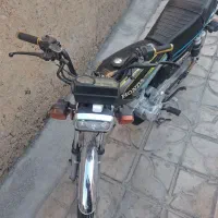 موتور|موتورسیکلت|شیراز, گل سرخ|دیوار