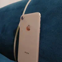 آیفون 8 رزگلد