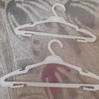 آویز لباس