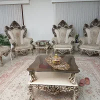 فروش مبل سلطنتی ۱۲ نفره همراه میز عسلی