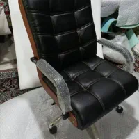 صندلی کارمندی مدل برمودا