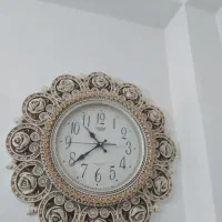 ساعت دیواری سالم بفروش میرسد