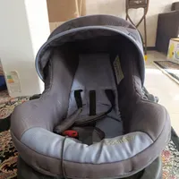 کریر و صندلی ماشین