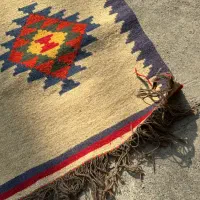 گلیم پشمی ۲ عدد (۲ طرح متفاوت)