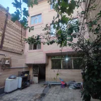 اجاره  آپارتمان هم کف  از دوطبقه مرتضی گرد