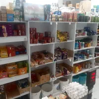قفسه های فروشگاهی  برای سوپرمارکت و آرایشگاه