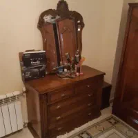 سرویس خواب کامل شامل کمد تخت میز ارایش پاتختی
