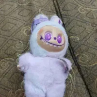 عروسک نیاز شدید مالی