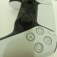 دسته ps5 سفید در حد اکبند بدون خال مات