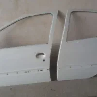 دوتادرب راننده وگلگیرجلو راننده راناسفید