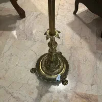 اباژور ایستاده