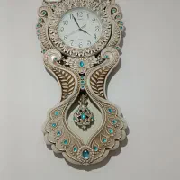 ساعت دیواری در حد نو