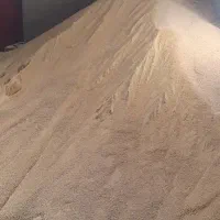 فروش مقداری ذرت و سویا