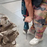 تخریب وکنده کاری کارهای ساختمان محمدی