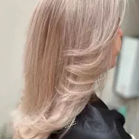 خدمات رنگ و لایت فقط هزینه متریال گرفته میشود|خدمات آرایشگری و زیبایی|خمین, |دیوار