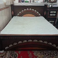 تخت دونفره باتشک در حد نو