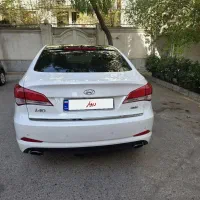 هیوندای i40