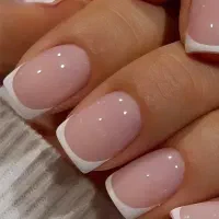 مدل برای کاشت ناخن