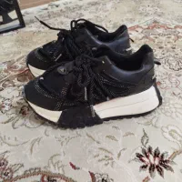 کتونی مشکی نونو