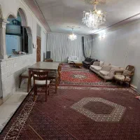 ۹۵ متری گلها
