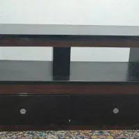 میزتلویزیون چوبی در حد نو دوتا کشو سالم