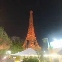 پردیس ۱ ویترین بزرگ