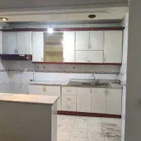 با سلام یک دست کابینت فلزی با هود و سینک تمیز