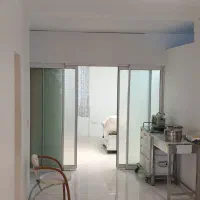 سعادت اباد ۱۳۰ متر  ۱ طبقه ویلایی