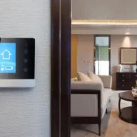 خانم جهت امور منزل