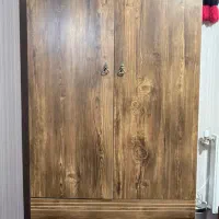 کمد لباس و گل میز