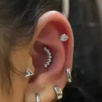 خدمات وآموزش تخصصی پیرسینگ و میکرو با مدرک معتبر