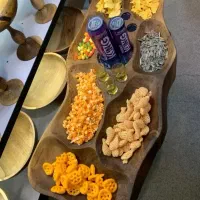 میز مزه خوری