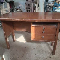 میز تحریر چوبی