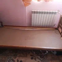 تخت چوبی یک نفره