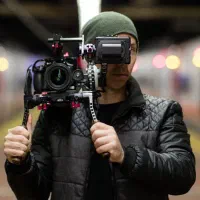 فیلمبردار   نیازمند فیلمبردار . همراه با دوربین