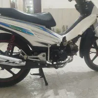 بی کلاچ سفید