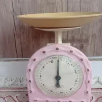 ترازوی آشپزخانه اورانوس نو میباشد،کارتن دارد..