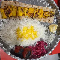 نیروی خانم در رستوران