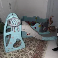 استخر توپ و سرسره و دوهزارتا توپ