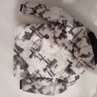 کاپشن|لباس|اردبیل, |دیوار