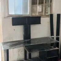 میز تلویزیون و بلندگوی خانواده