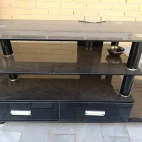 میز تلویزیون شیشه ای