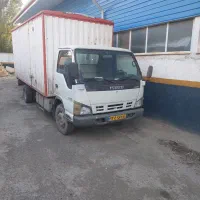 ایسوزو ۶ تن بی رنگ