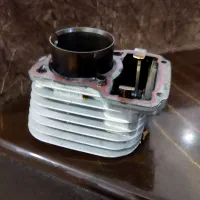 انژکتور همراه با ته سیلندر موتور سیکلت 125|قطعات یدکی و لوازم جانبی|داراب, |دیوار