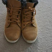 نیم بوت در حد نو سایز ۴۰