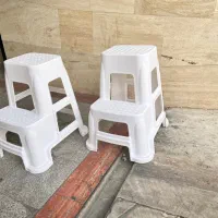 صندلی پلاستیکی