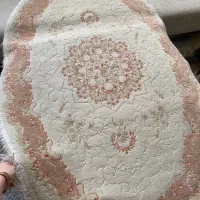 فرش بیضی گل برجسته ی ابریشم