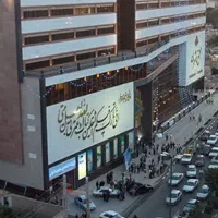 مغازه-ناشران-طبقه-2-جلوی-پله-برقی